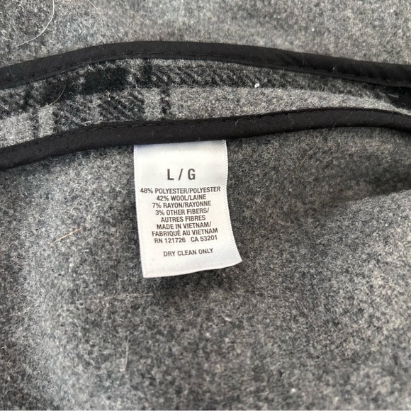 LIKE NEW! Black and Gray Wool Coat - Aeropostale Size Large - Picture 5 of 5